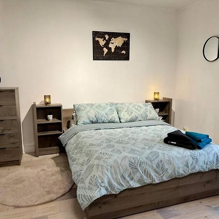 Isval Wifi-Hyper Centre Cognac Apartment ภายนอก รูปภาพ