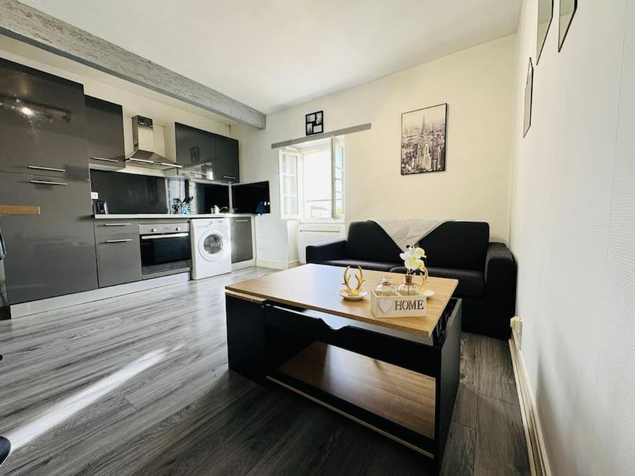 Isval Wifi-Hyper Centre Cognac Apartment ภายนอก รูปภาพ