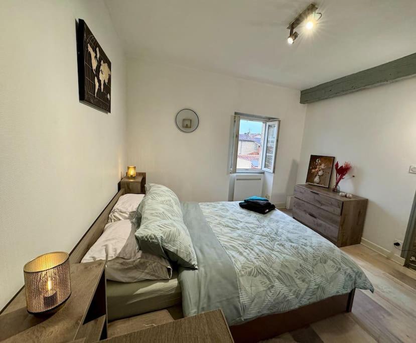 Isval Wifi-Hyper Centre Cognac Apartment ภายนอก รูปภาพ